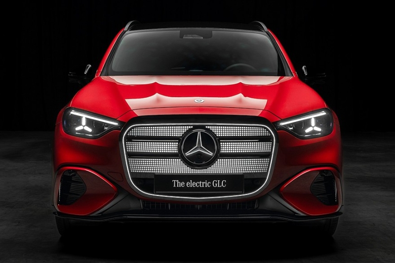 Mercedes-Benz GLC with EQ Technology: 800 вольт, пиксельный «гриль» и фоторамка в «базе»